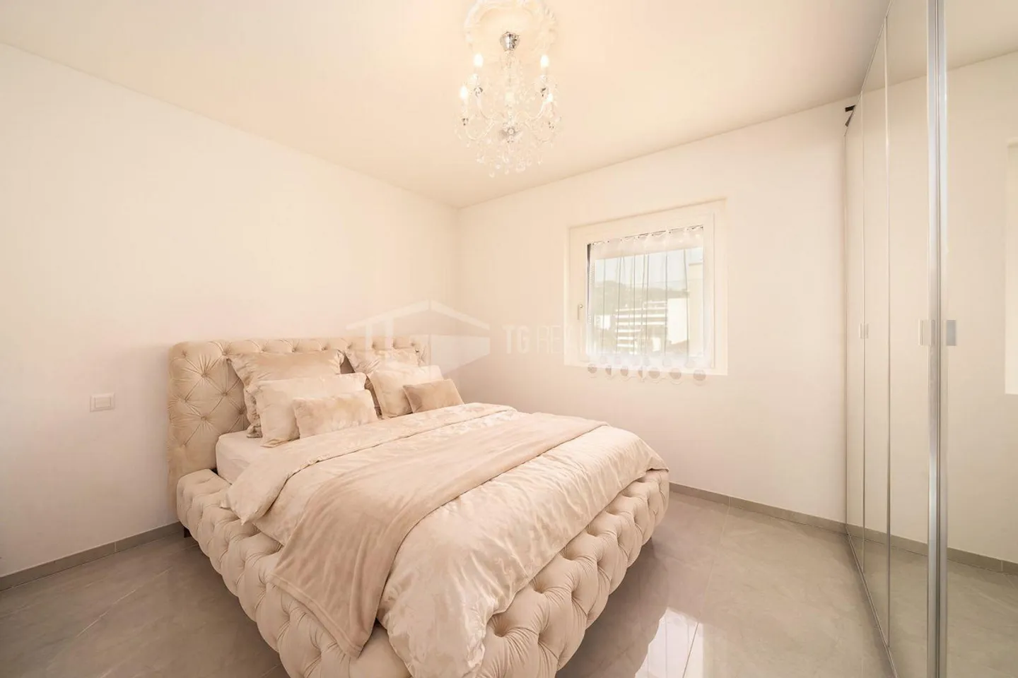 APPARTEMENT MODERNE DE DEUX PIÈCES AU CENTRE DE LUGANO - Photo 7 sur 19