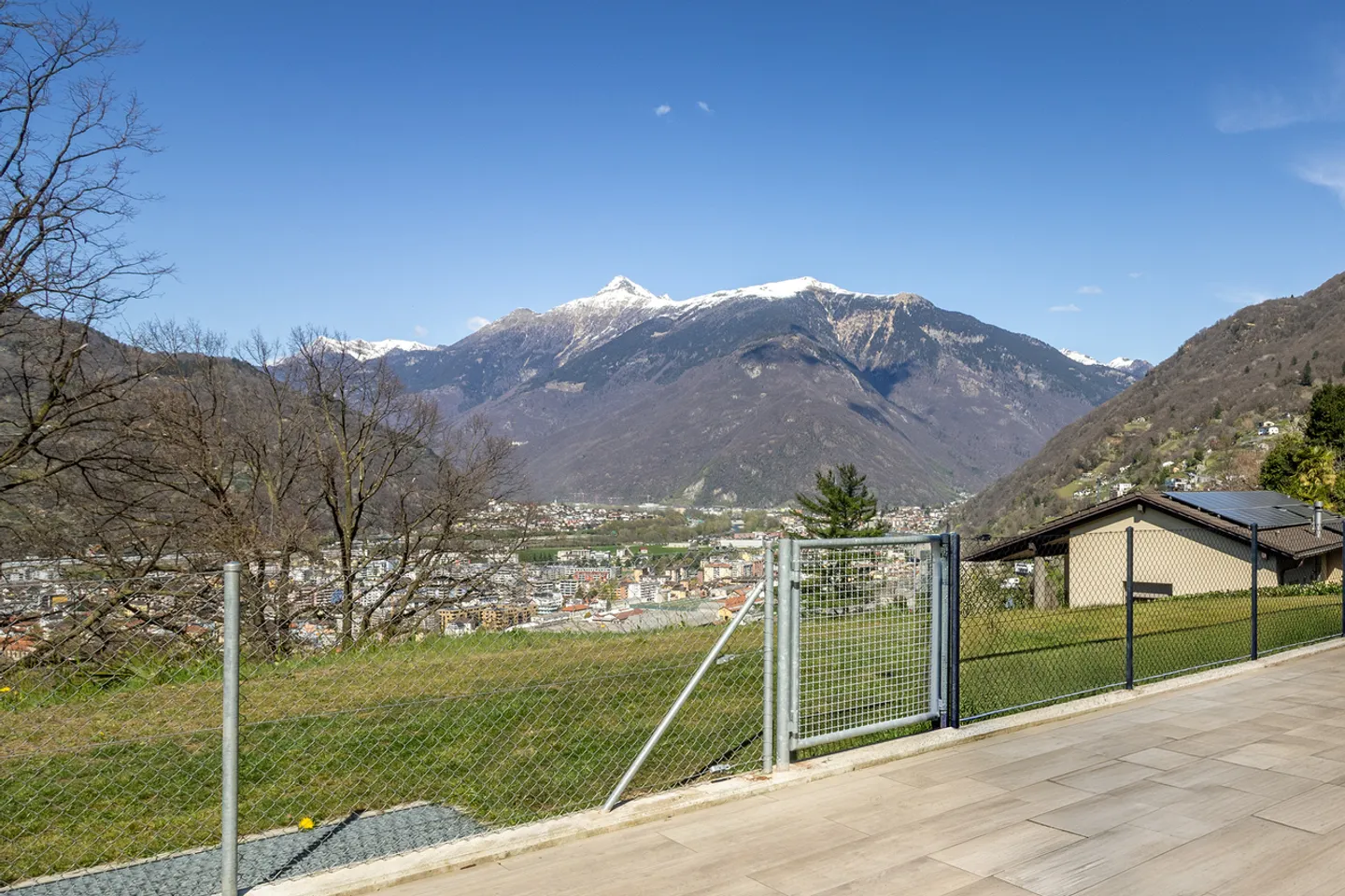 Résidence Artore - Vivre avec vue sur les châteaux de Bellinzone - Photo 1 sur 7