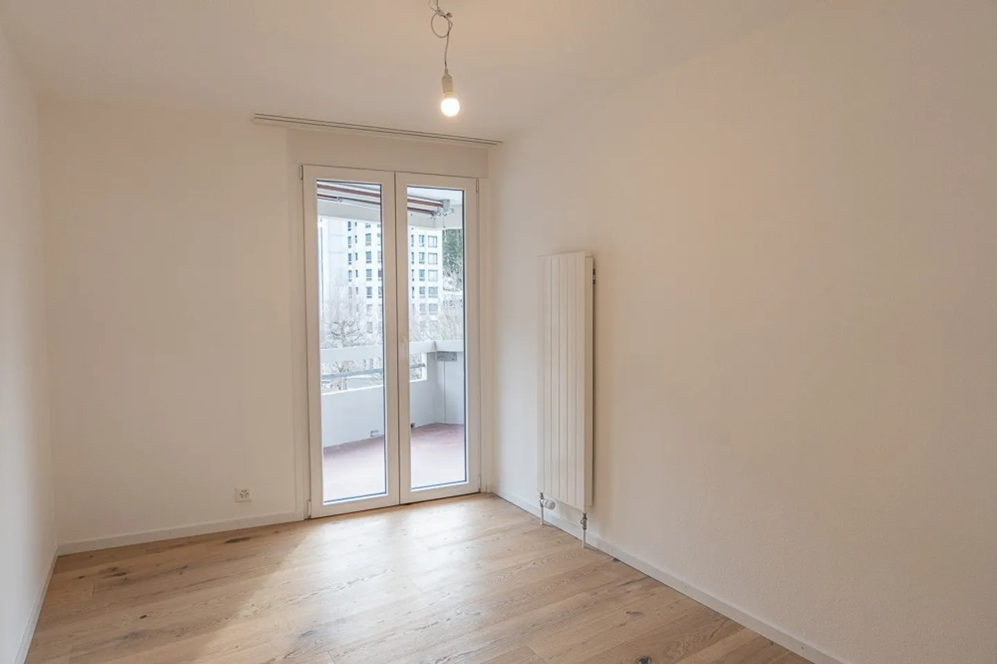 Charming 4.5-room apartment, 8th floor including underground parking (completely renovated) - Photo 8 of 13