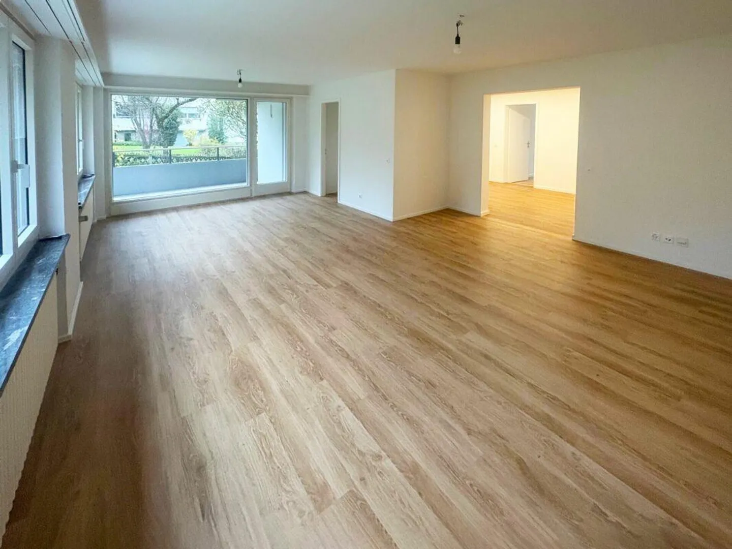 Living in popular Bottmingen - 4.5-room apartment with balcony - Photo 1 of 13