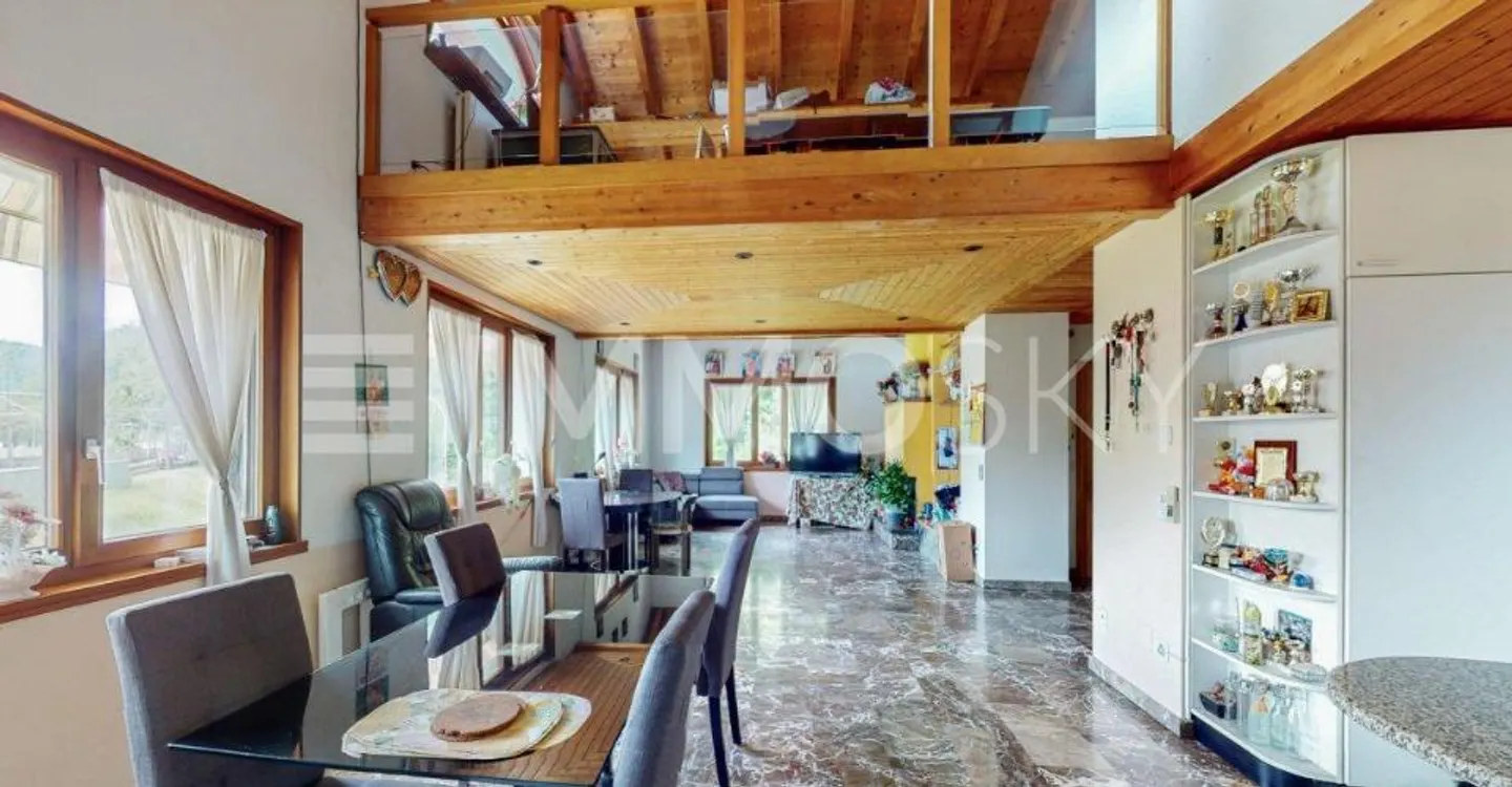 Spacious bright spaces with lake view and a mortgage at 0.8% - Photo 1 of 5