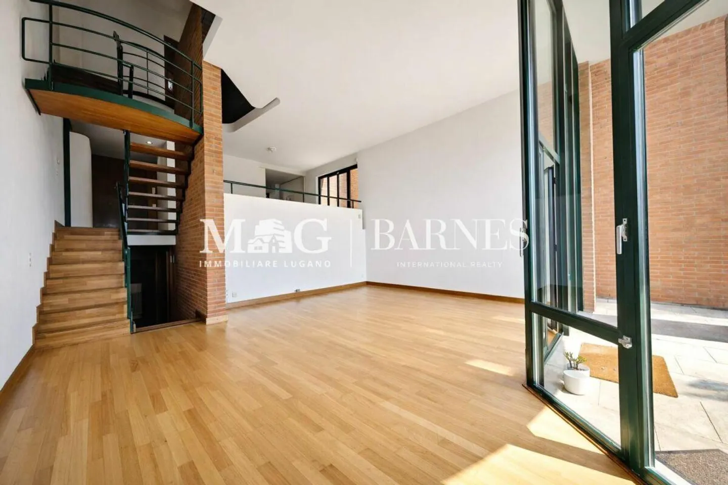 Lugano: Villa with private garden, porch and magnificent lake view - Photo 3 of 23