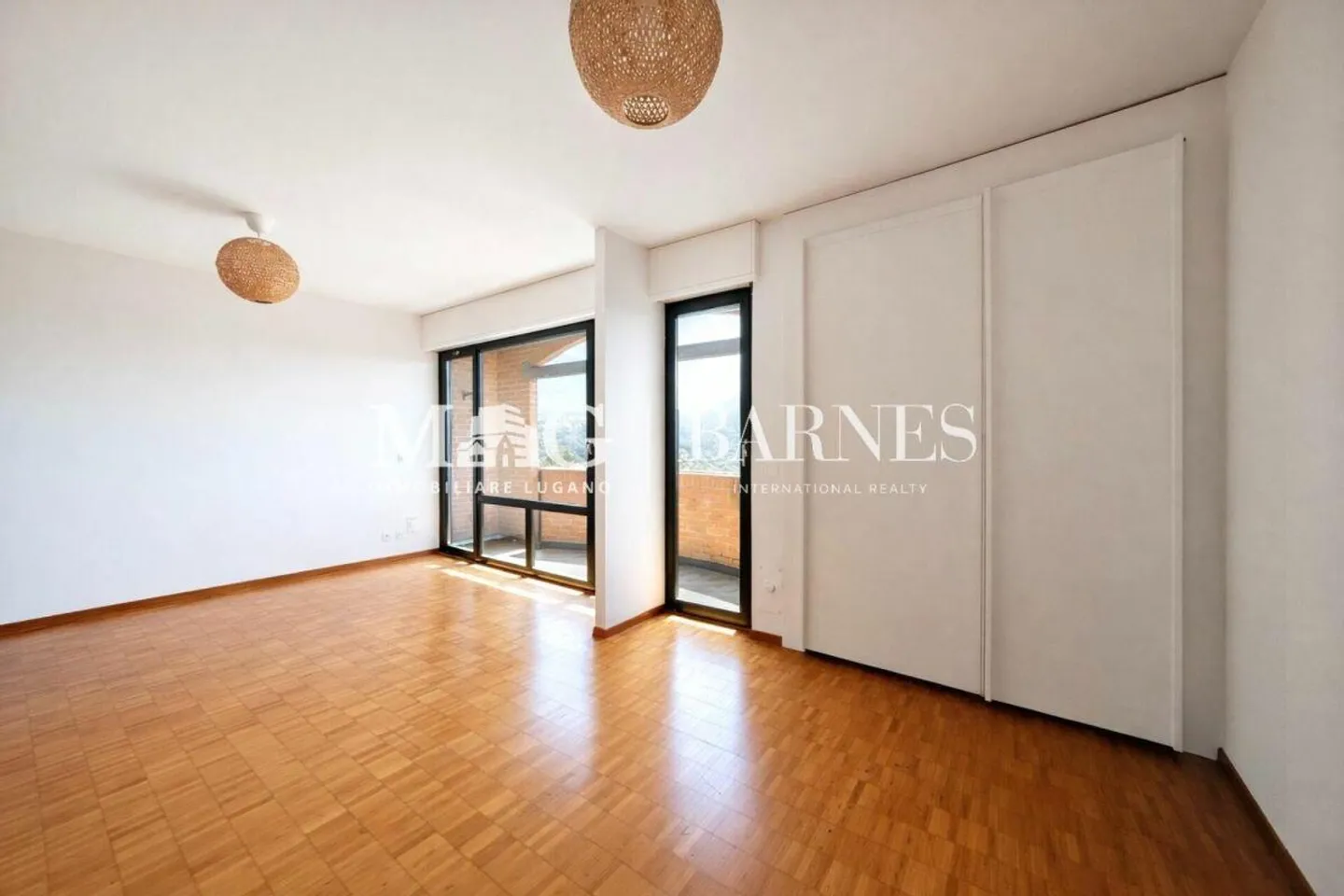 Lugano: Villa with private garden, porch and magnificent lake view - Photo 18 of 23