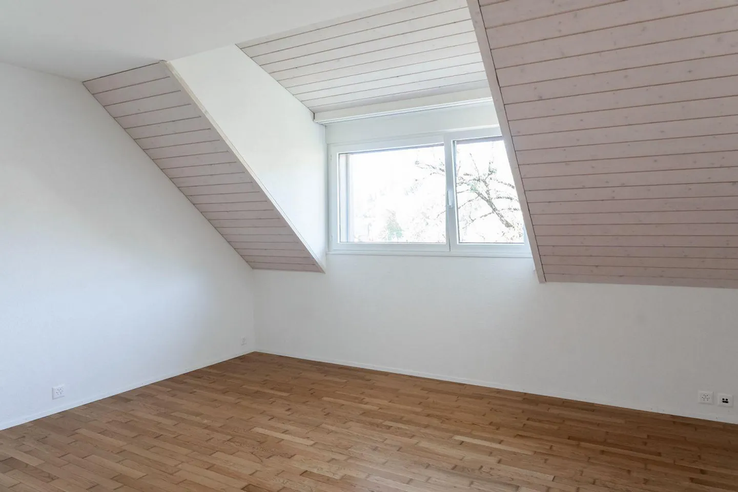 Maisonette penthouse di 3,5 stanze con galleria e alto comfort abitativo - Foto 7 di 11