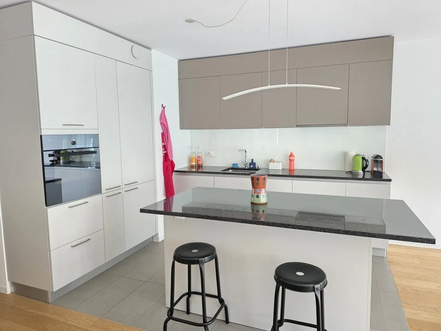 Charmant appartement avec balcon - Photo 2 sur 9