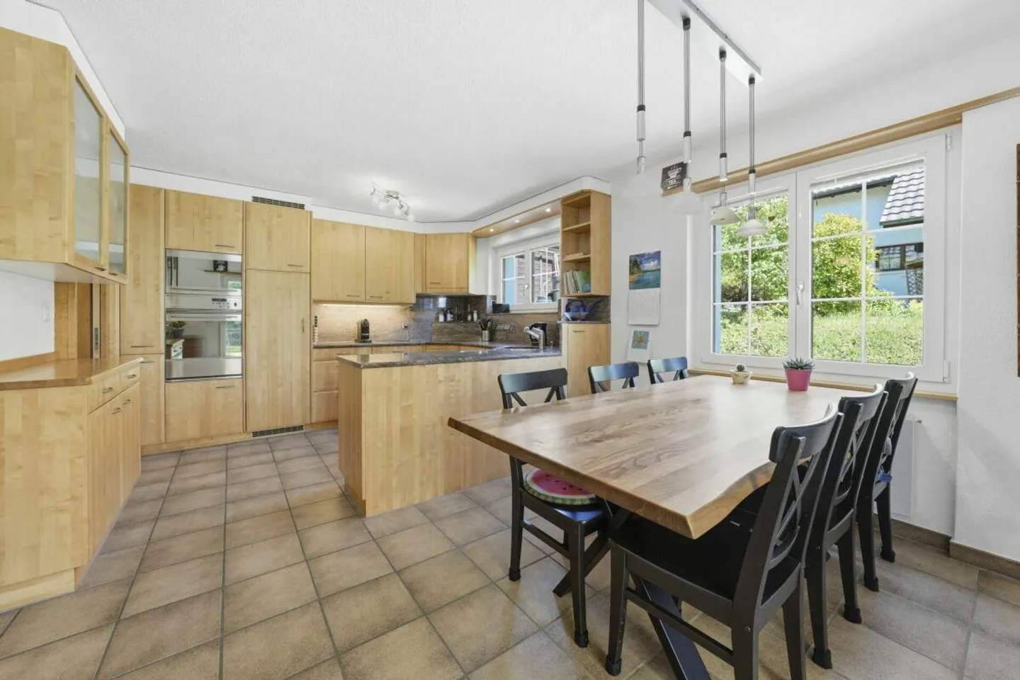 Detached family house with charm, privacy and sunny garden paradise - Photo 11 of 30