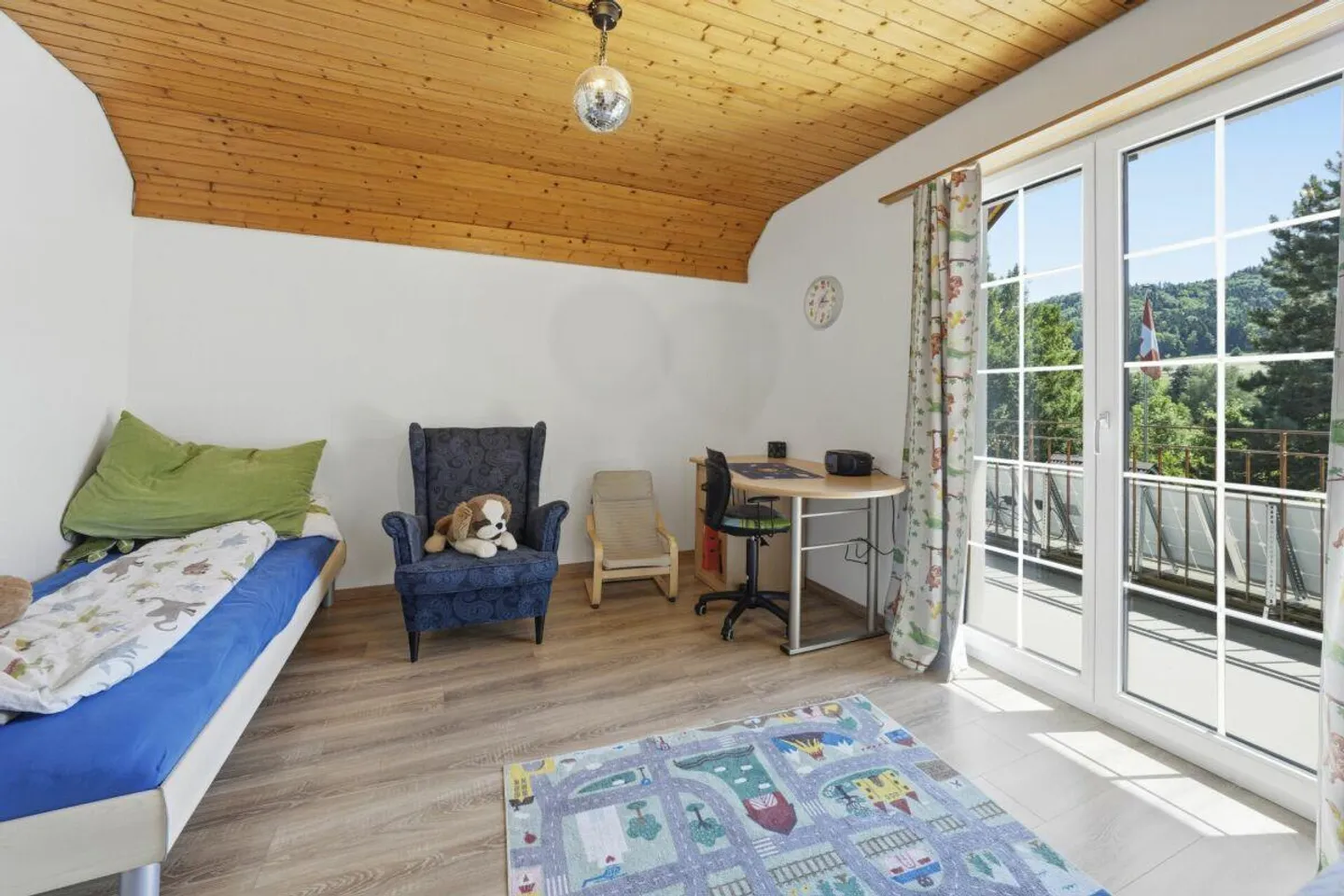 Detached family house with charm, privacy and sunny garden paradise - Photo 18 of 30