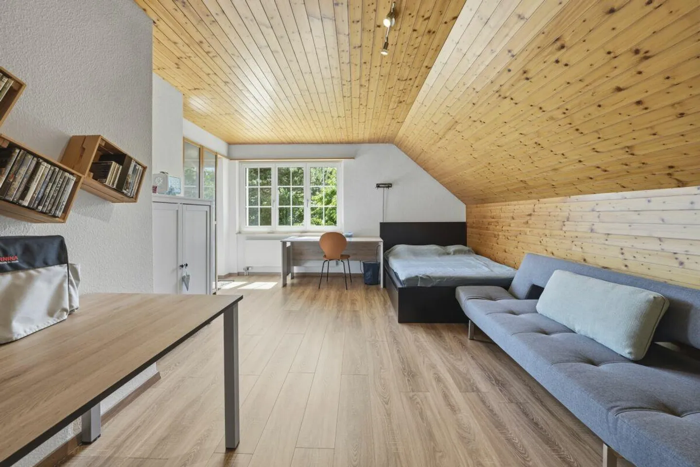 Detached family house with charm, privacy and sunny garden paradise - Photo 19 of 30