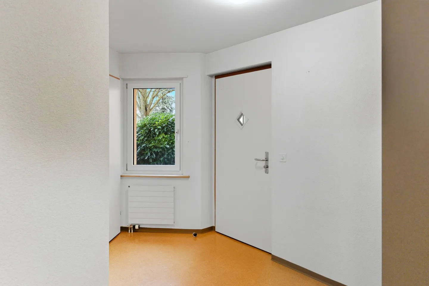 Cozy 2.5-Room Apartment in Retirement Community Jonschwil - Photo 5 of 8
