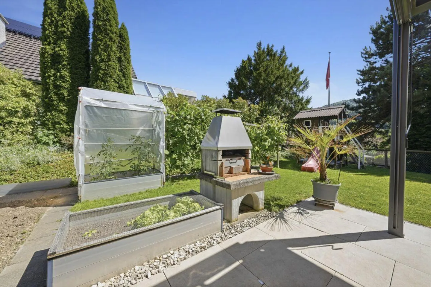 Detached family house with charm, privacy and sunny garden paradise - Photo 28 of 30