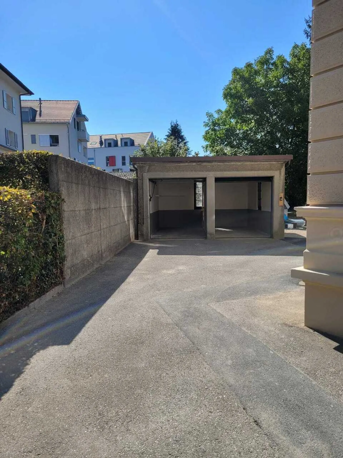 Central Parking Space in Echallens - Photo 1 of 2