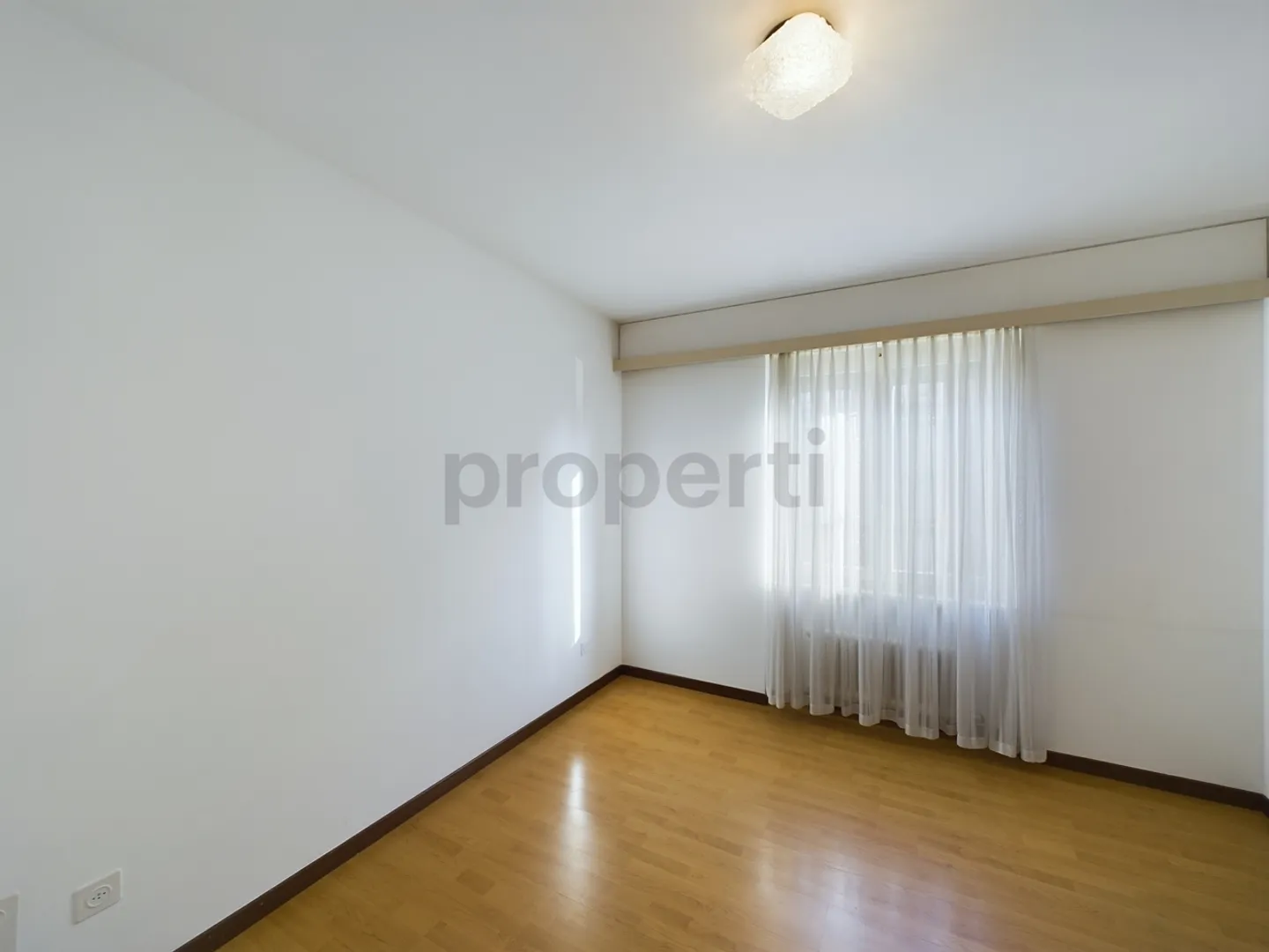 Bright 2.5-room apartment in a strategic location in Mendrisio - Photo 5 of 8