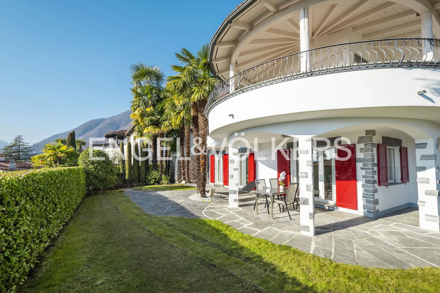 Palms, Sun and Lake View (46) - Photo 10 of 11