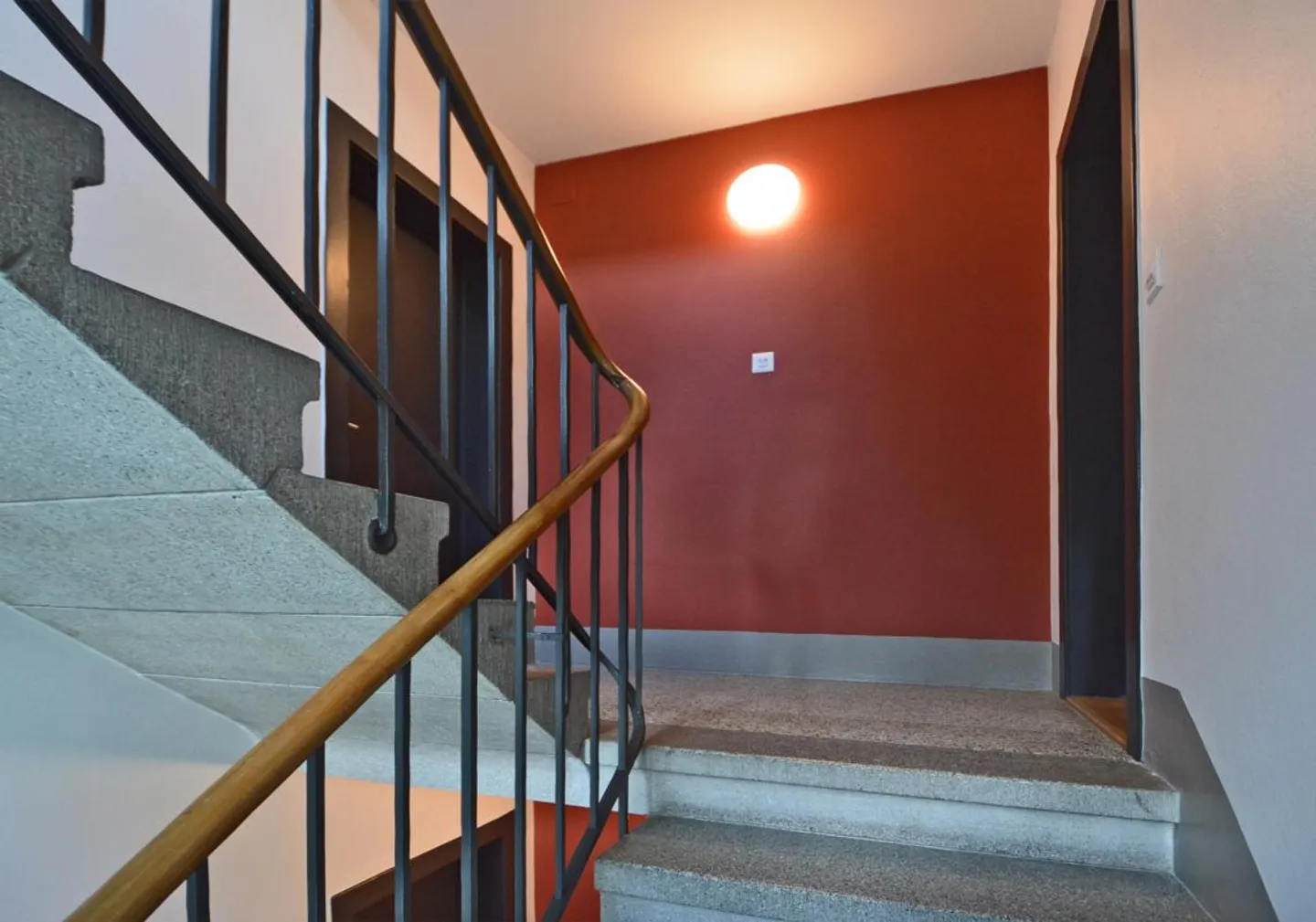 Là où le design rencontre le confort : Vie moderne avec cheminée - Photo 11 sur 14