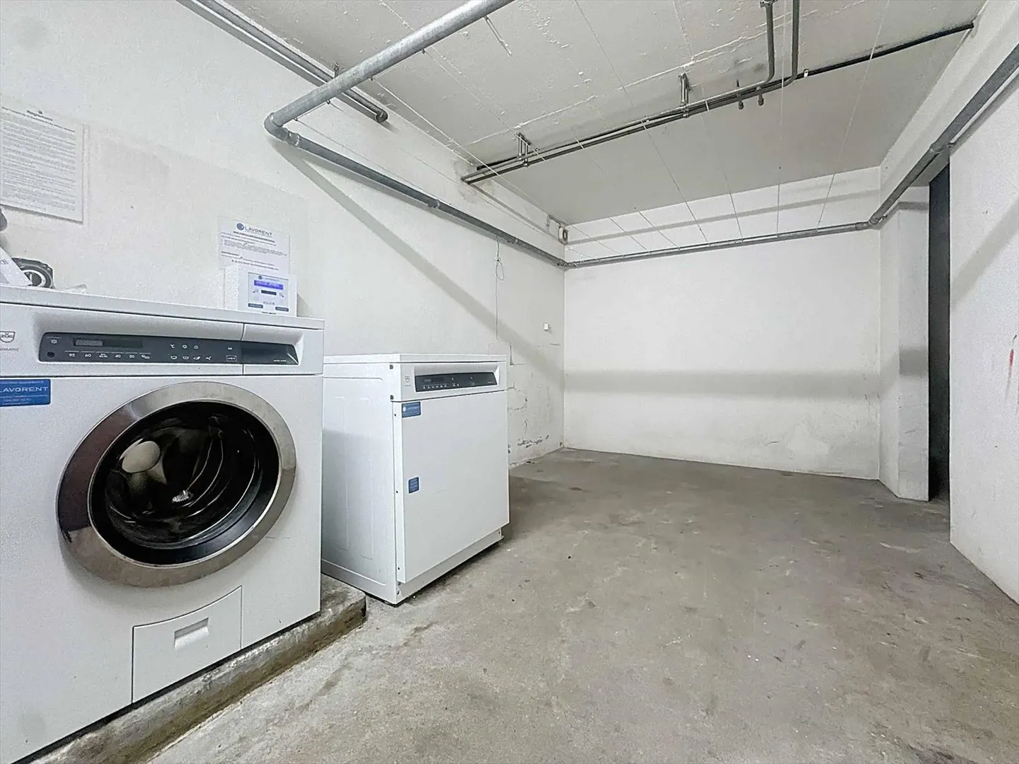 Bâtiment de revenus - Photo 9 sur 13