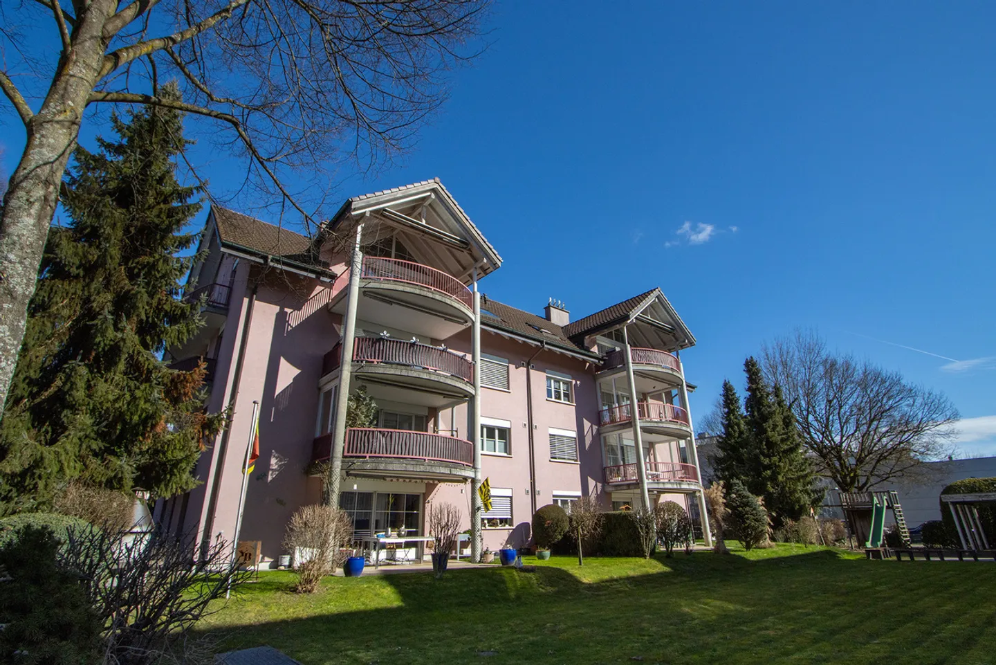 Apartment Start to Measure - Photo 1 of 11