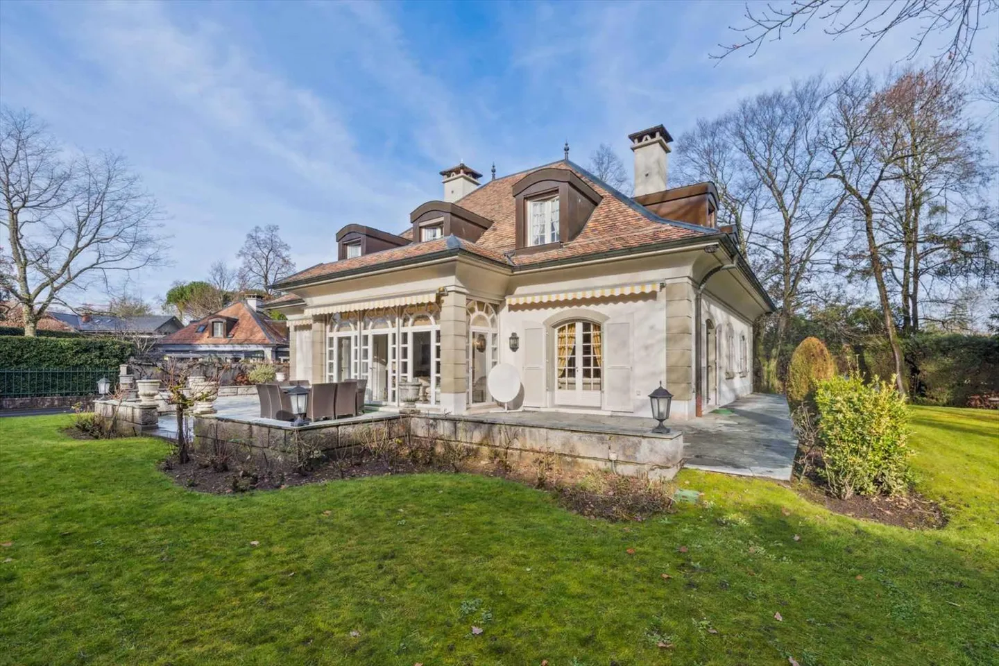 Proprietà prestigiosa in una posizione tranquilla, a due passi dal centro città - Foto 1 di 10