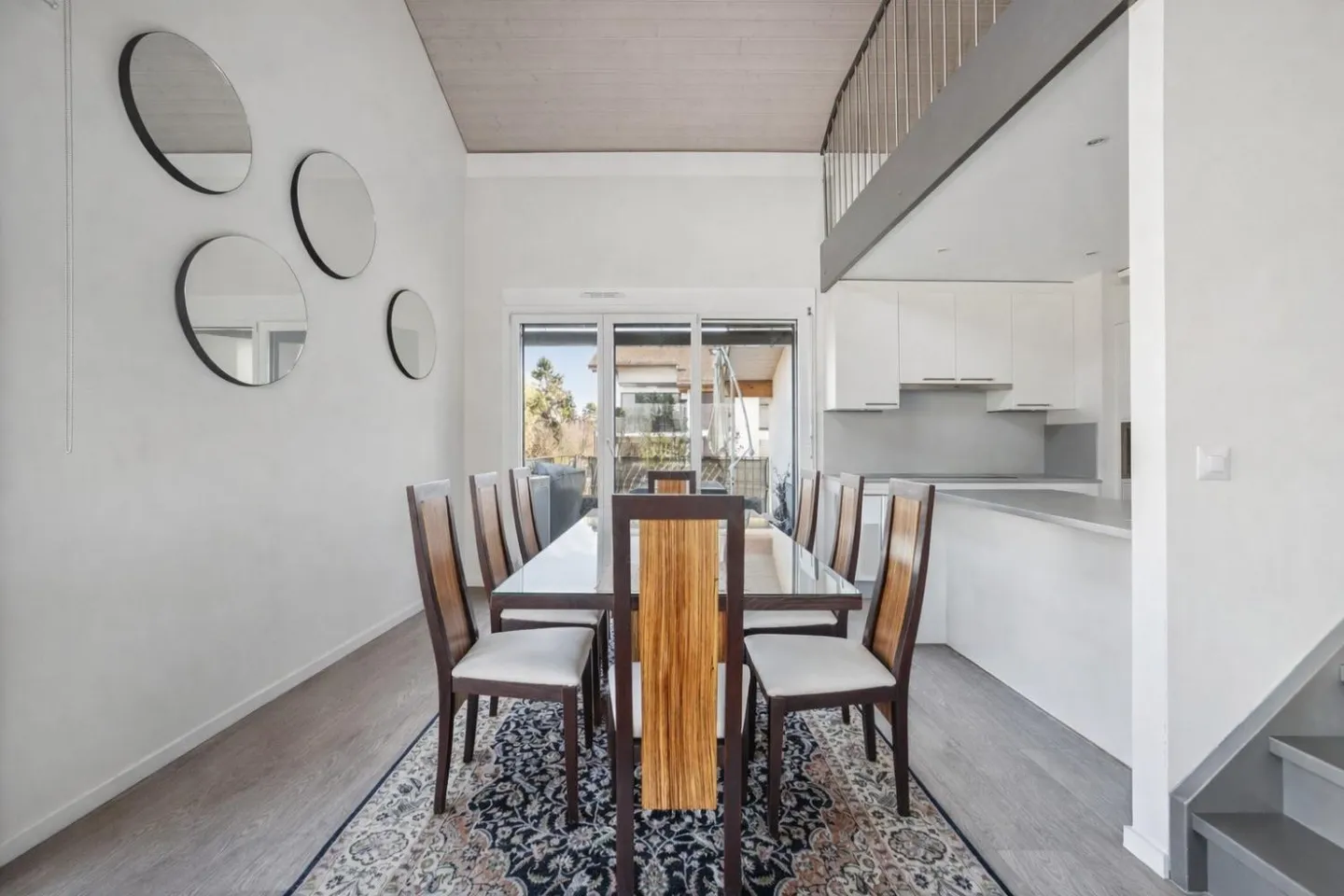 Price Reduction: Duplex Apartment with 5 Rooms in the Heart of Terre-Sainte (VD) - Photo 4 of 11