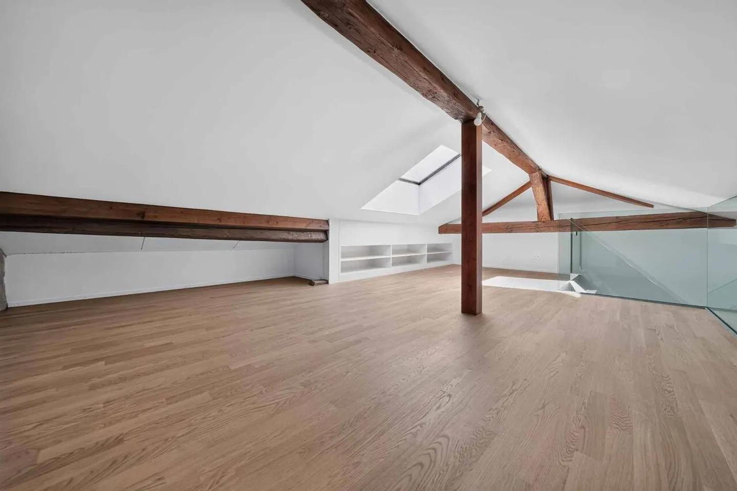 Duplex with character and mezzanine - Photo 7 of 10