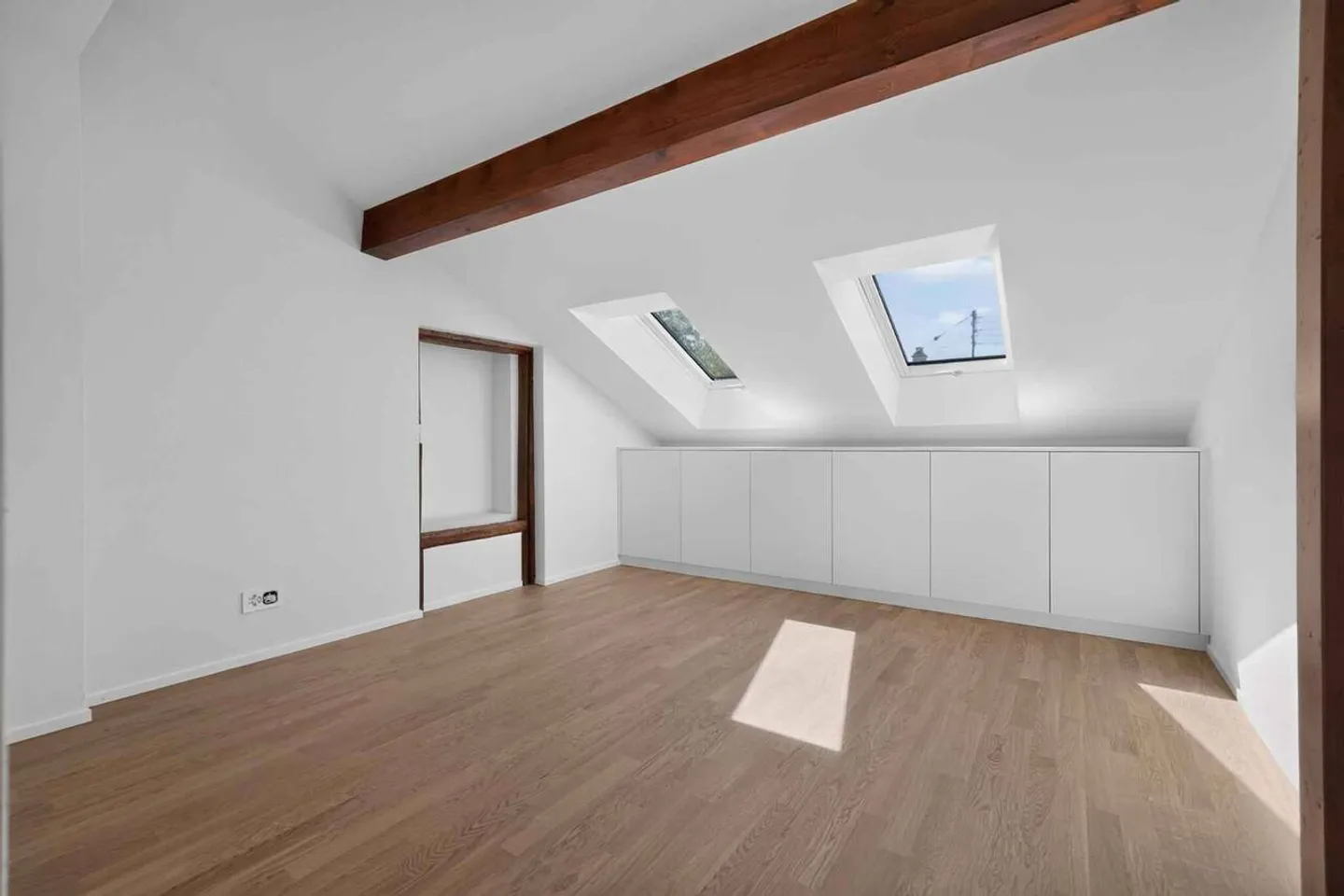 Duplex with character and mezzanine - Photo 9 of 10