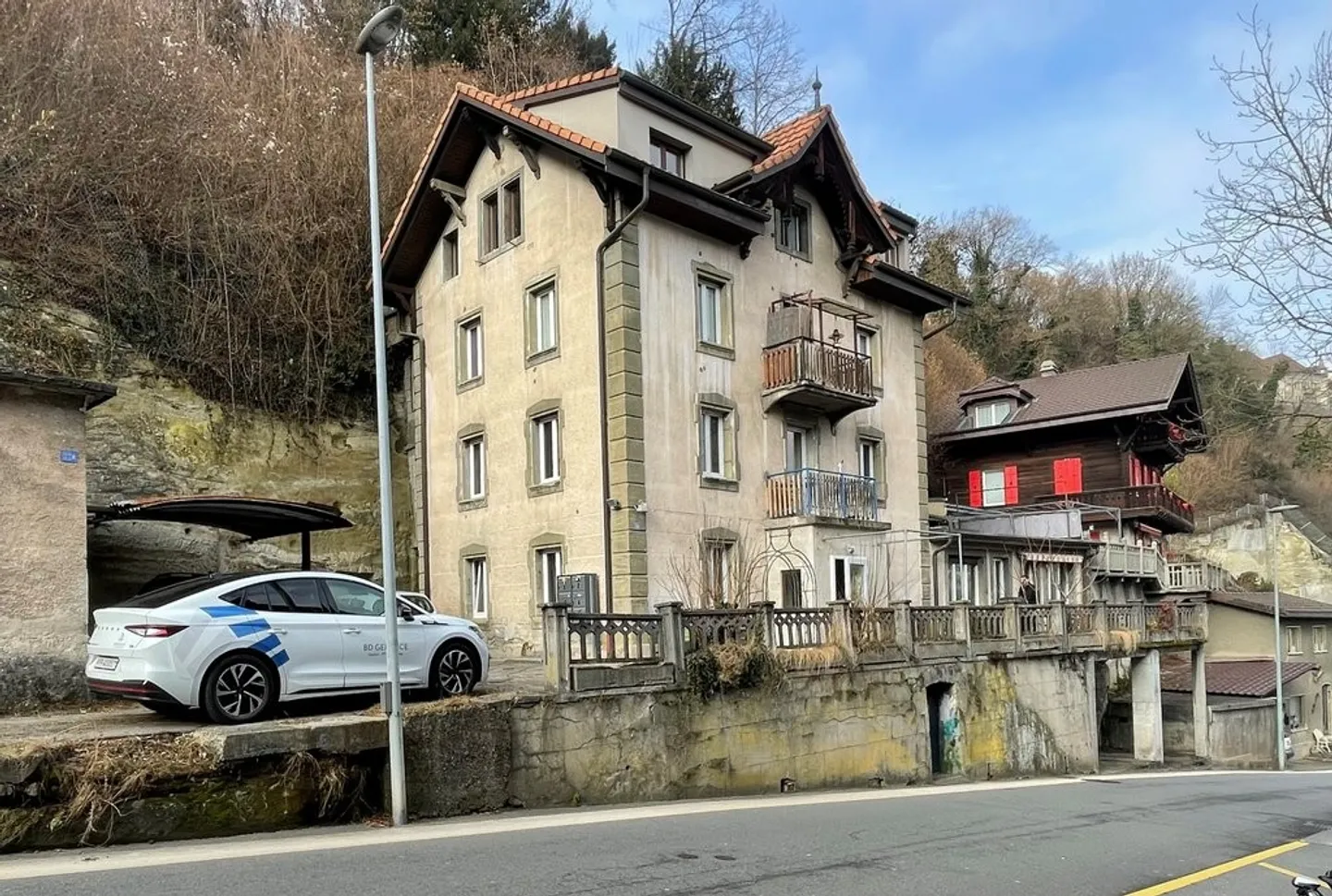 FRIBOURG (Neuveville-Viertel) - 2,5 Zimmer im 2. Stock - Foto 1 von 5