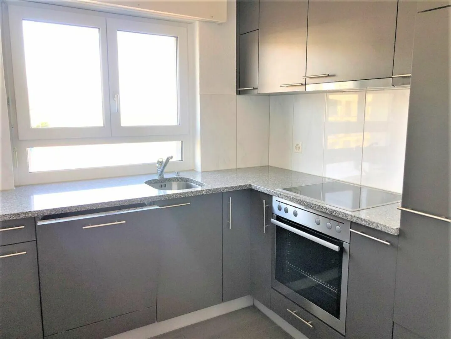 Bellissimo e luminoso appartamento di 4,5 stanze - Foto 4 di 9