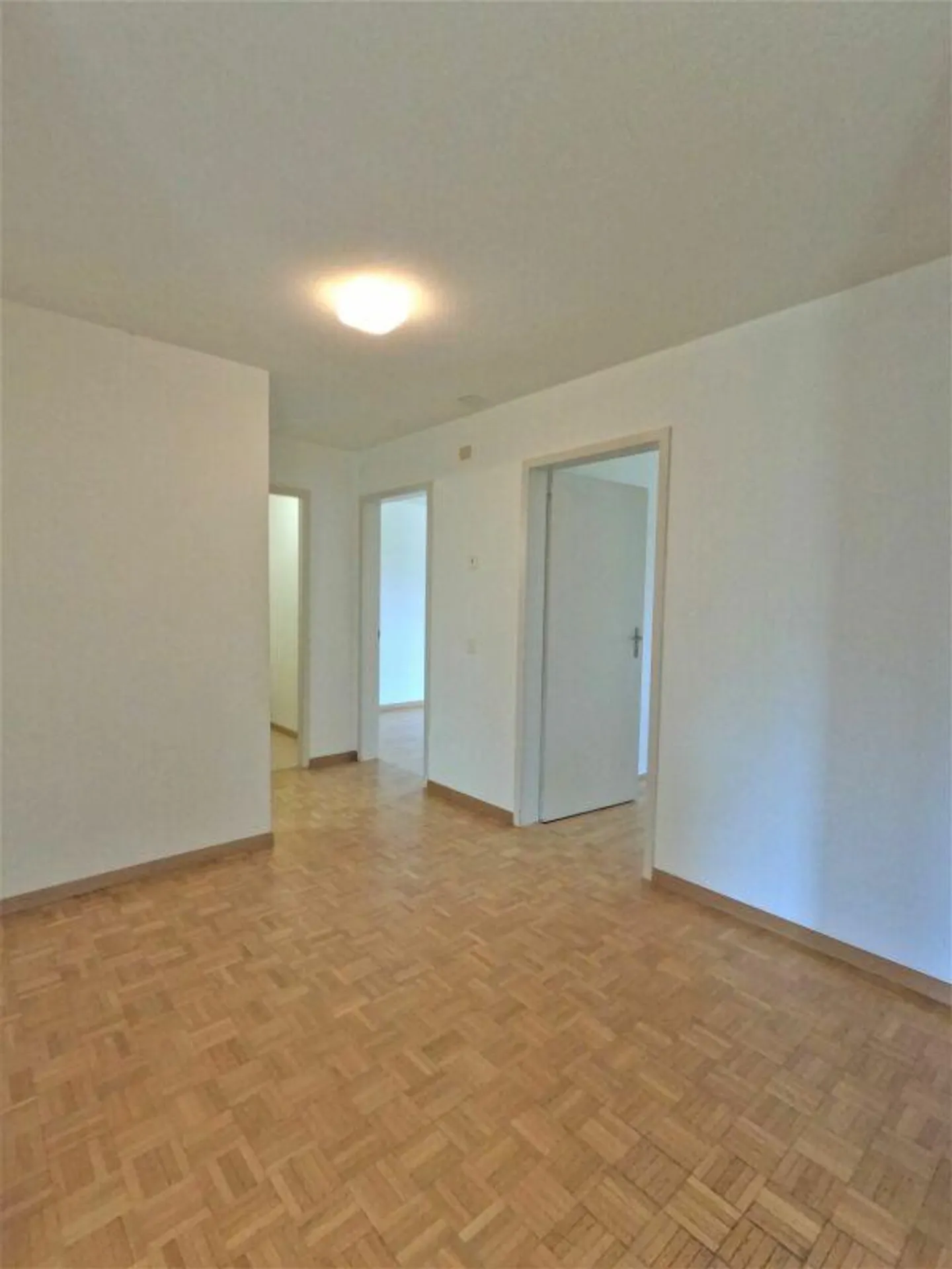 Appartamento luminoso di 3,5 stanze - Foto 5 di 7