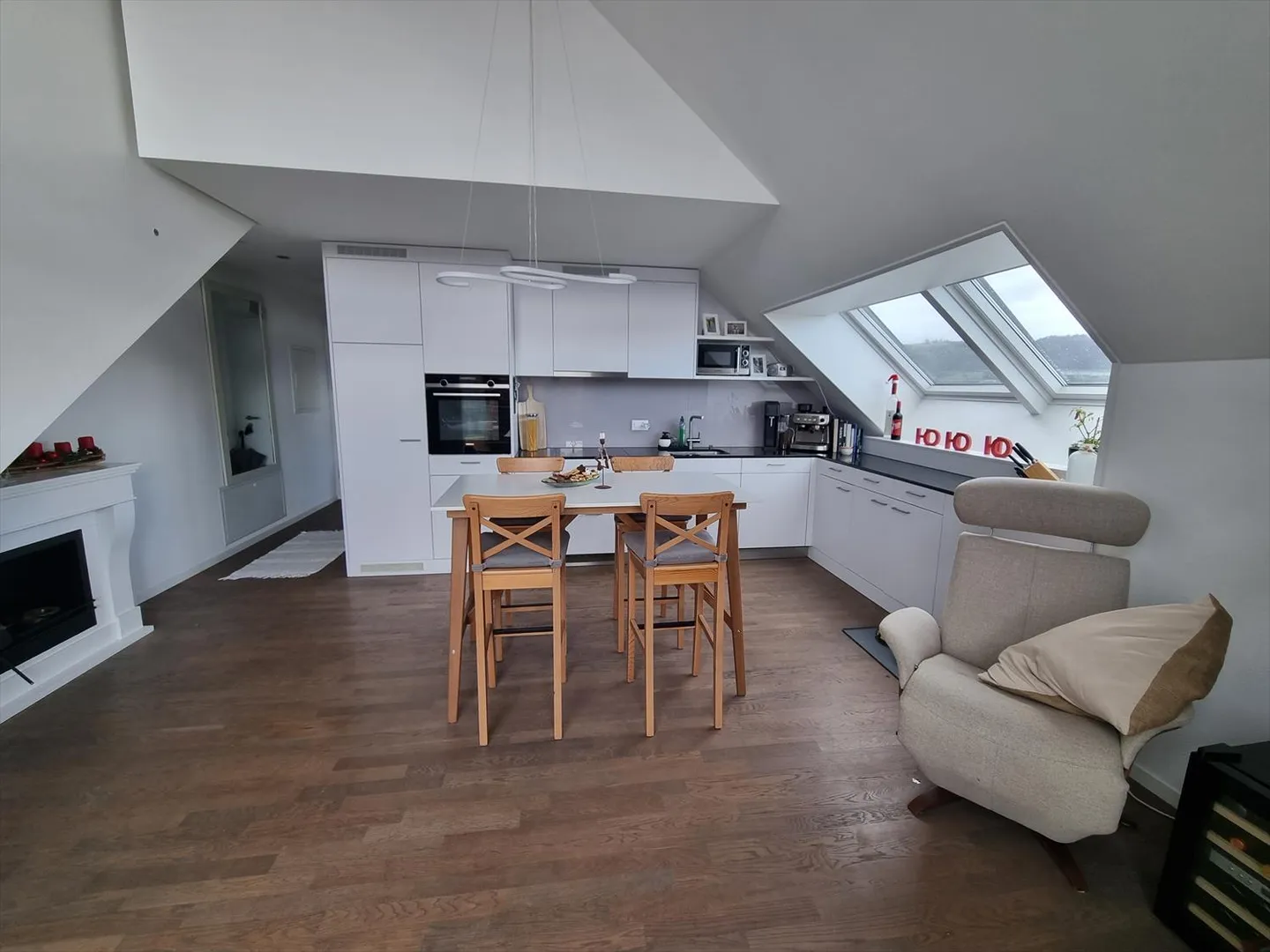 Top floor 3.5 rooms - Photo 3 of 11