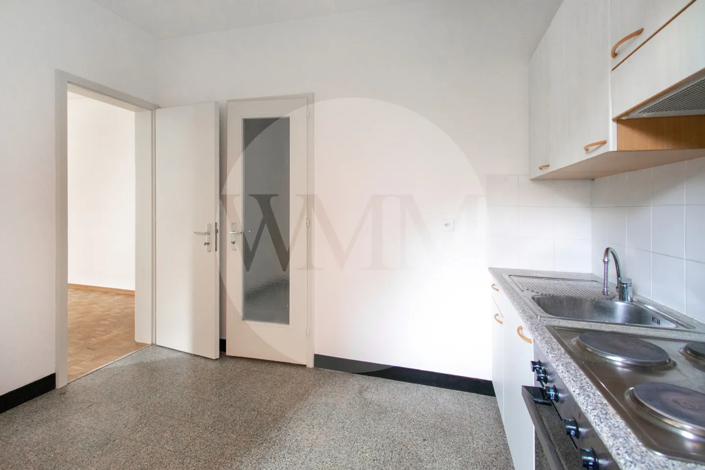 GRANDE APPARTEMENT 2.5 PIÈCES À CASSARATE AVEC VUE SUR LE LAC - Photo 3 sur 9