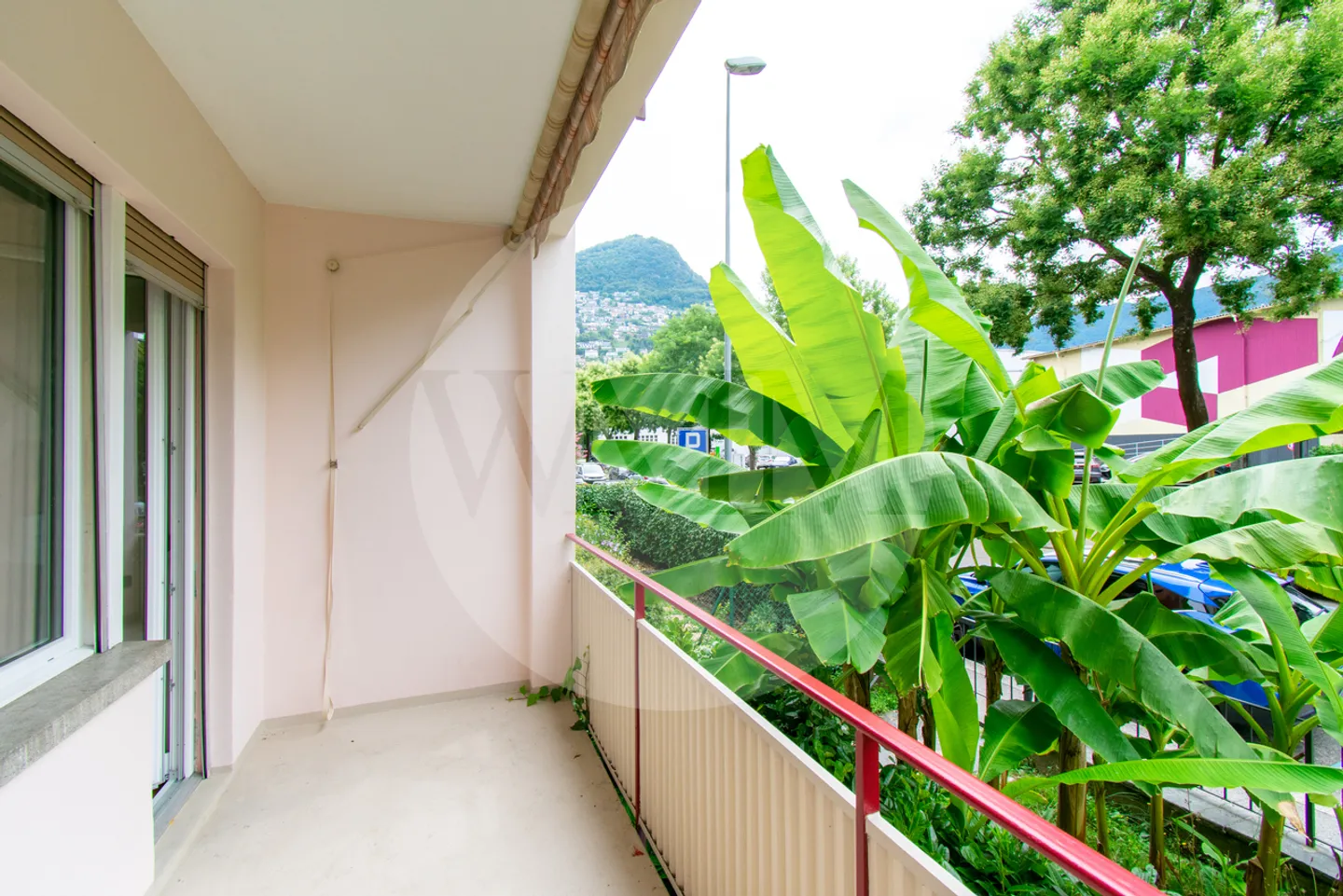 GRANDE APPARTEMENT 2.5 PIÈCES À CASSARATE AVEC VUE SUR LE LAC - Photo 9 sur 9
