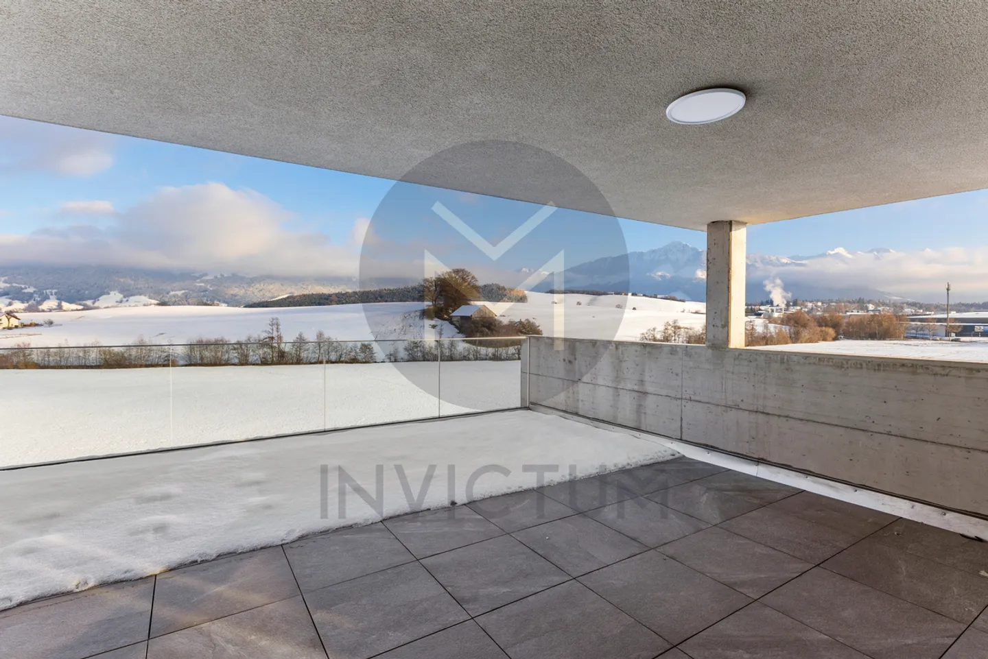 Attique des superlatifs à Riaz - Terrasse de 67 m² et vue panoramique - Photo 1 sur 12