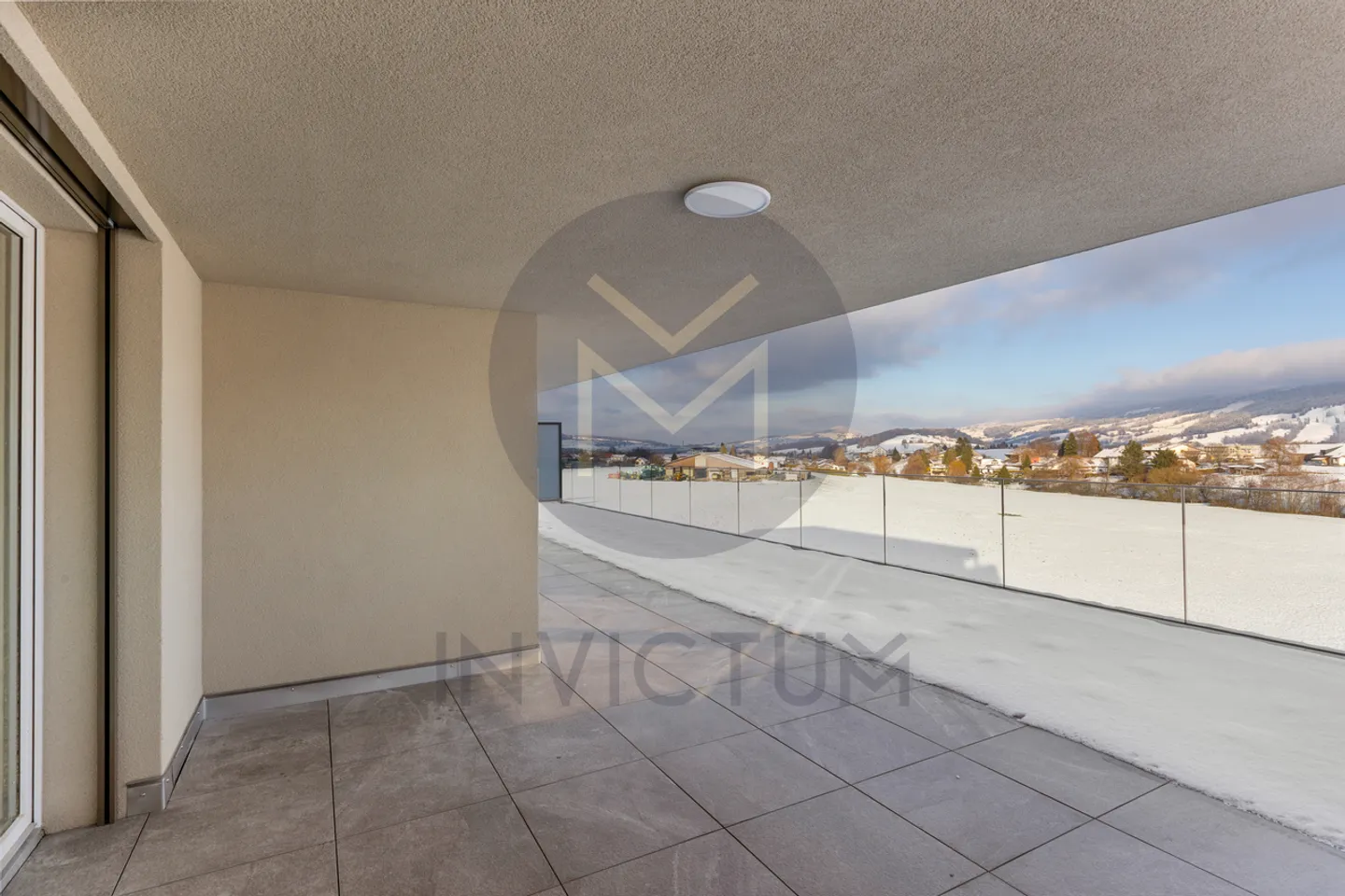 Attique des superlatifs à Riaz - Terrasse de 67 m² et vue panoramique - Photo 2 sur 12