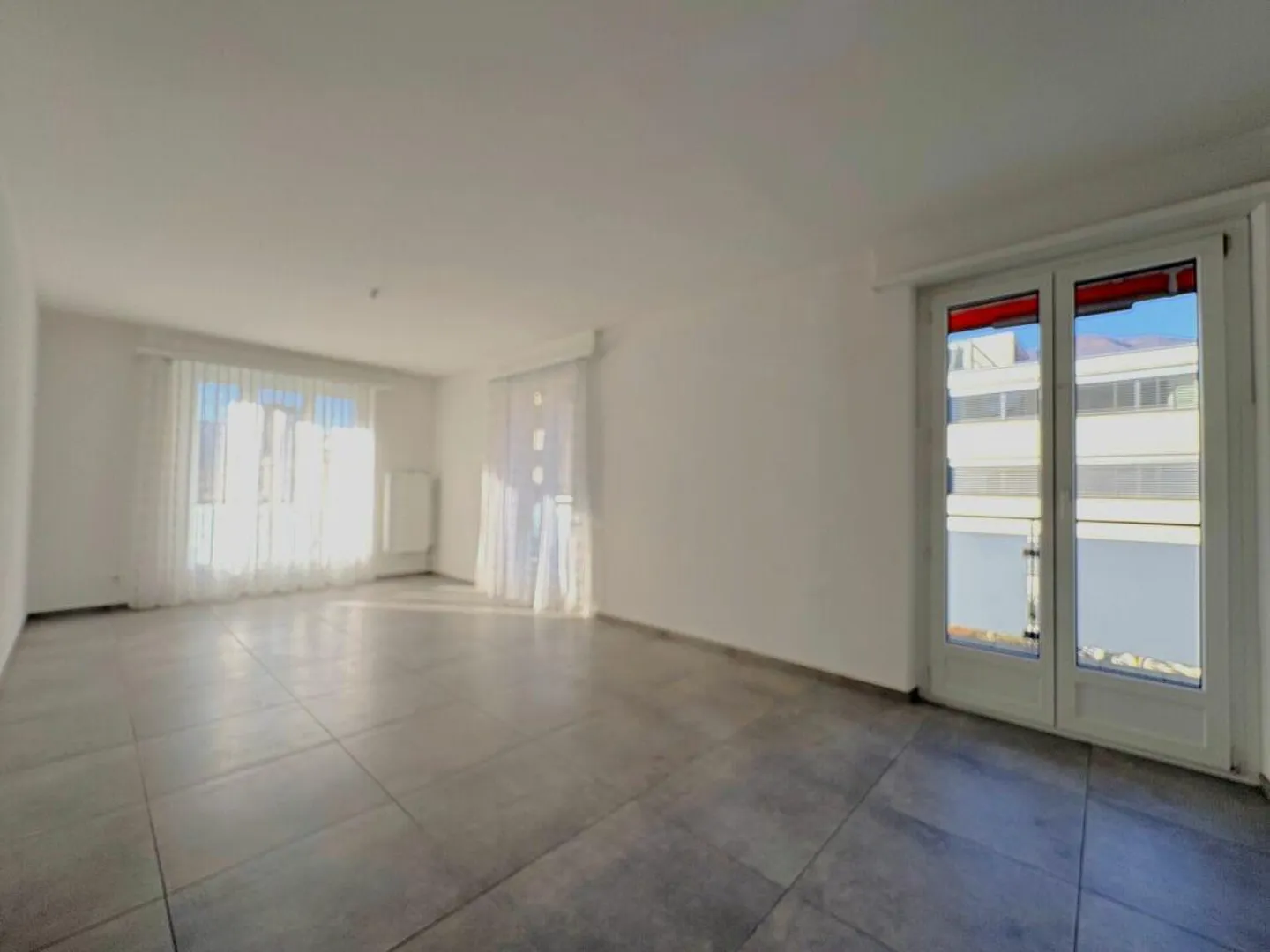 ASCONA - splendid holiday apartment 2.5 rooms completely renovated - Photo 2 of 7