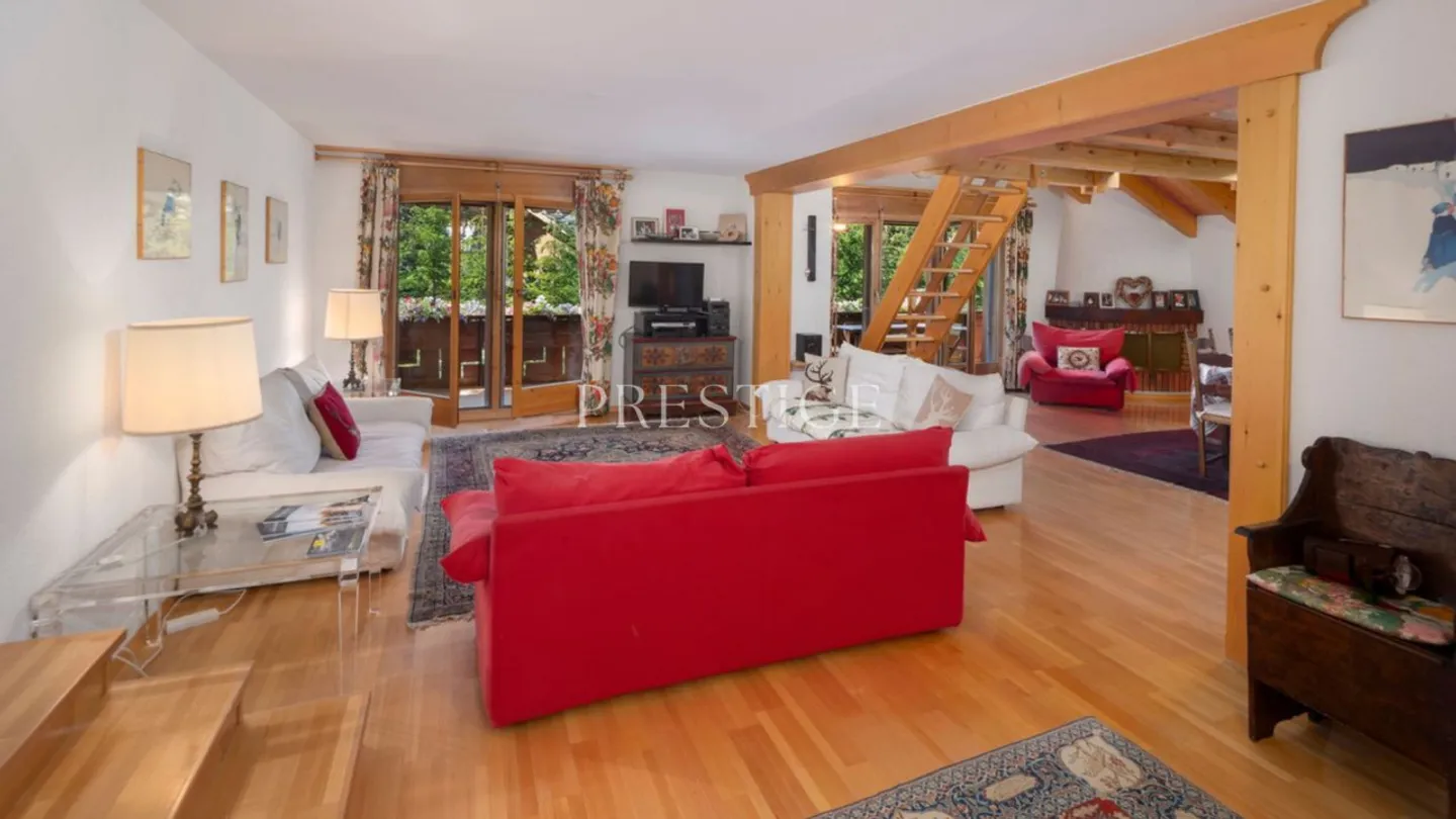 Geräumige 5½-Zimmer-Wohnung in Crans mit Blick auf den Golfplatz - Foto 1 von 16