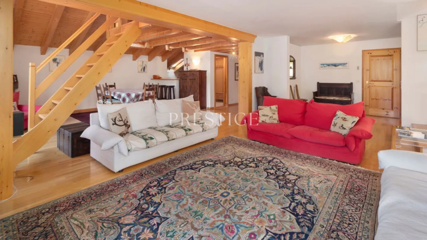 Geräumige 5½-Zimmer-Wohnung in Crans mit Blick auf den Golfplatz - Foto 2 von 16