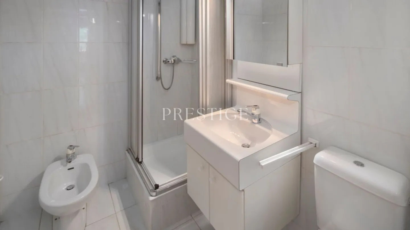 Geräumige 5½-Zimmer-Wohnung in Crans mit Blick auf den Golfplatz - Foto 12 von 16