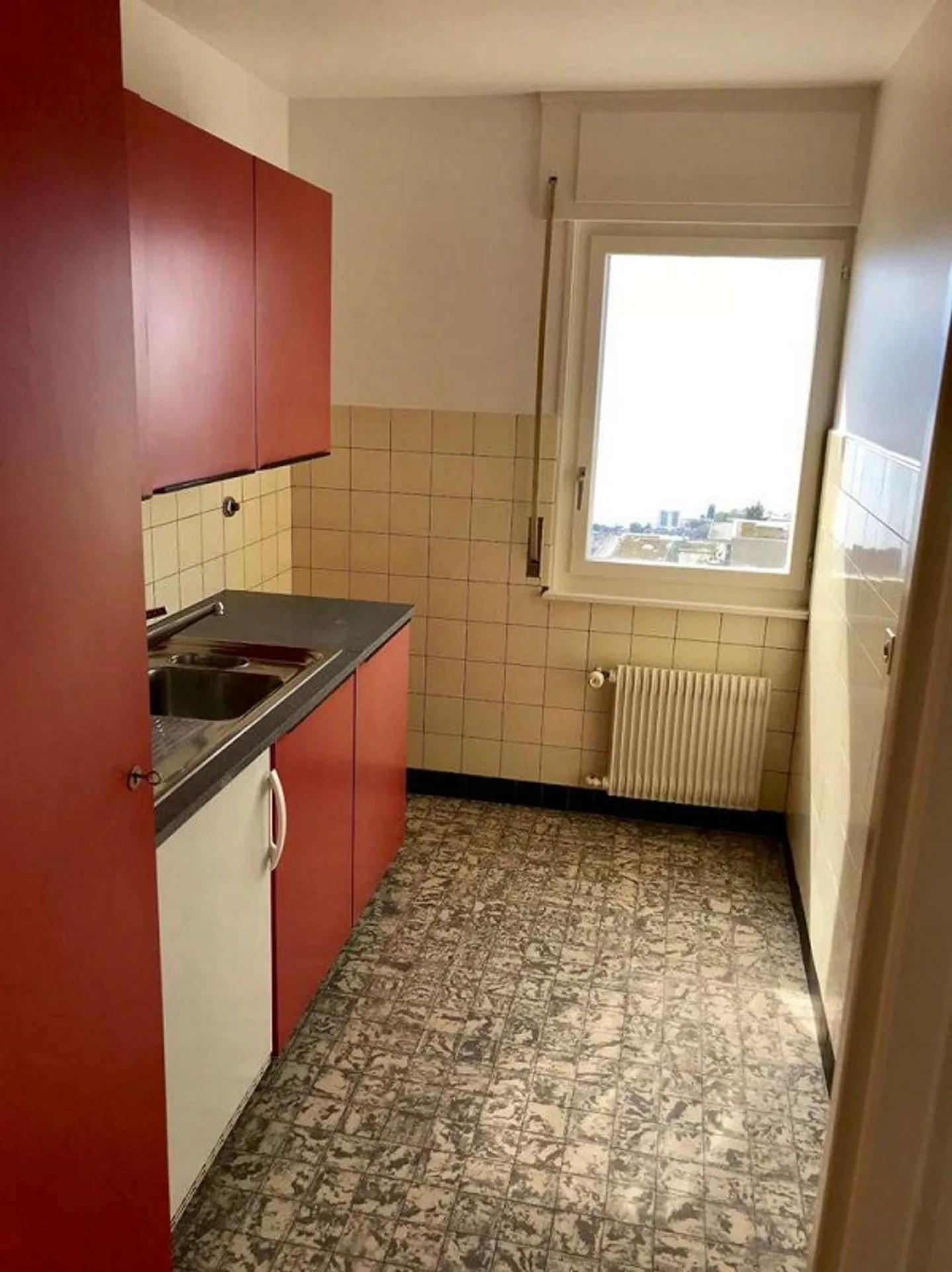 Logement de 2 pièces avec magnifique vue sur le lac ! - Foto 7 von 7