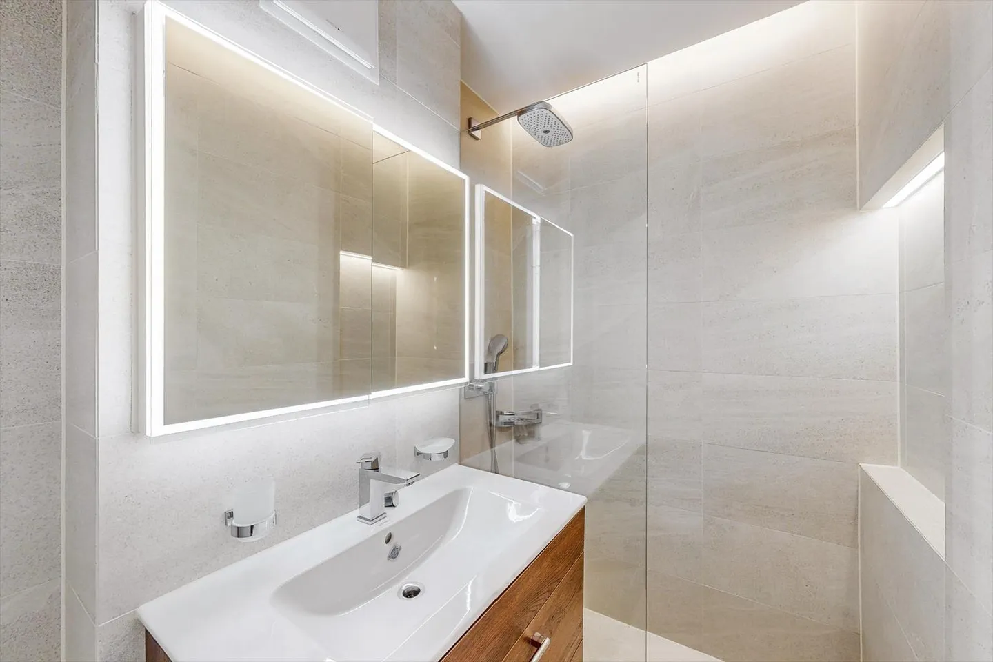 Bijoux zwischen Central und Irchelpark - Foto 7 von 9