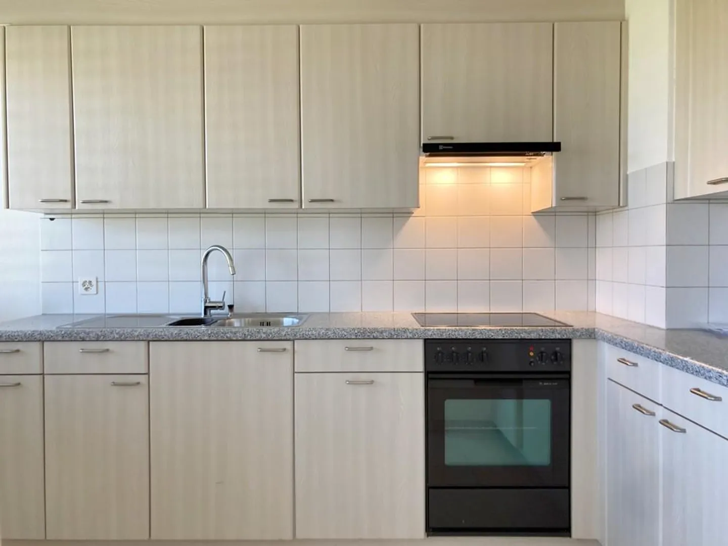 Kompakte Wohnung mit schöner Weitsicht - Foto 2 von 8