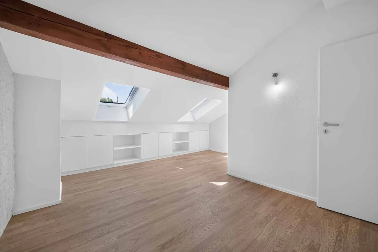 Magnificent duplex with mezzanine and exposed beams - Photo 7 of 8