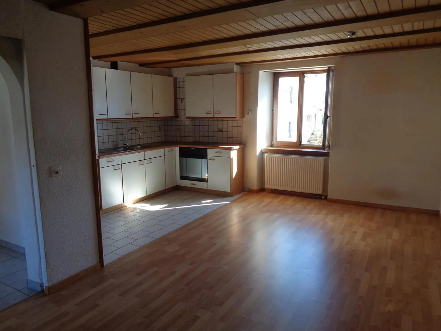 2-room apartment - Photo 1 of 13