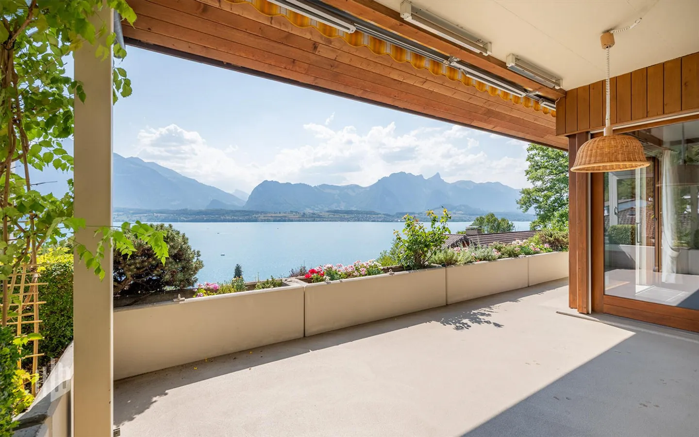 ImmoWyss -  Einfamilienhaus über dem Thunersee mit unverbaubarer Sicht - Foto 4 von 10
