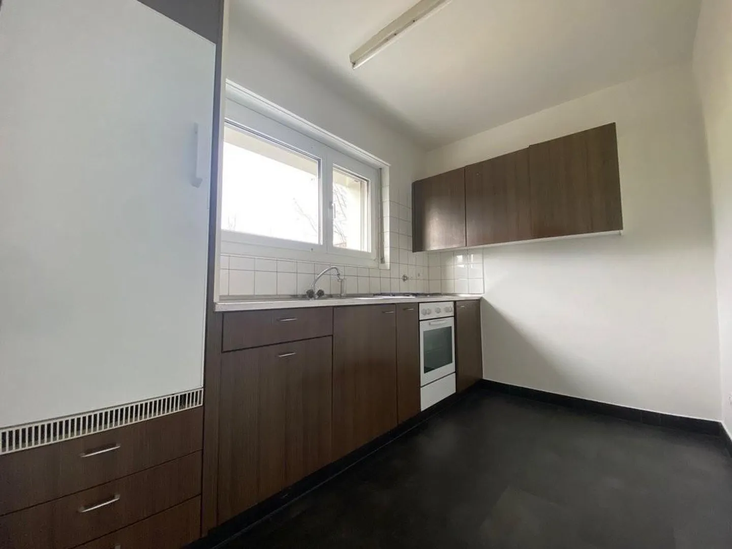 Appartement spacieux près de la ville ! - Photo 2 sur 9