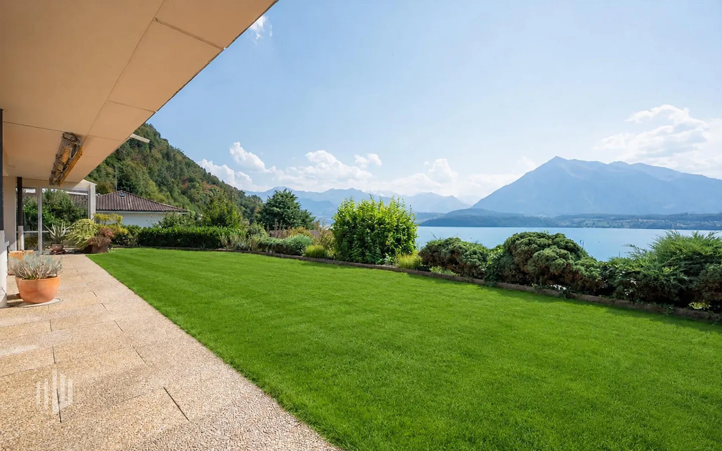 ImmoWyss -  Einfamilienhaus über dem Thunersee mit unverbaubarer Sicht - Foto 9 von 10