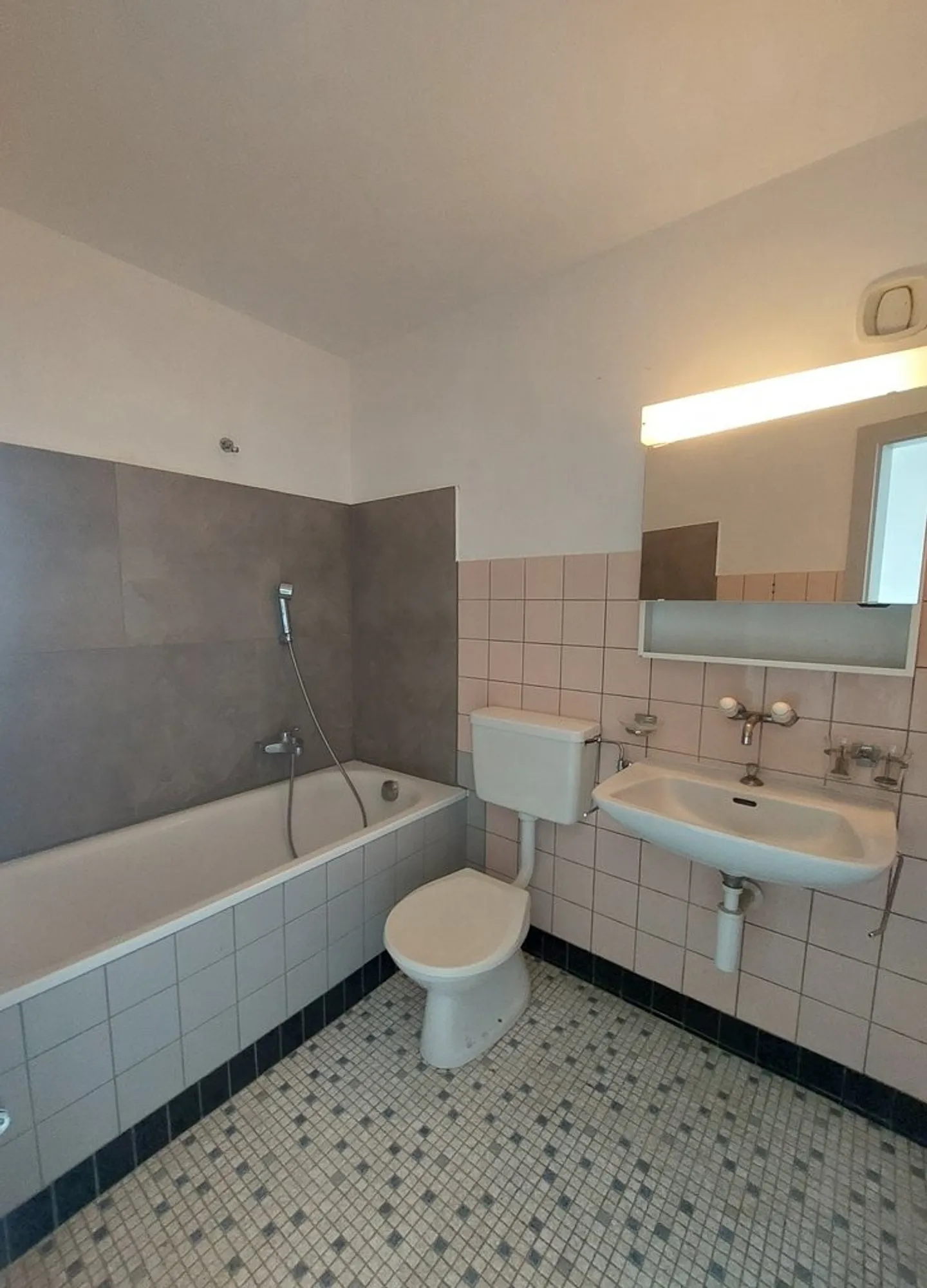 Charmant Appartement 3,5 pièces - Photo 8 sur 9