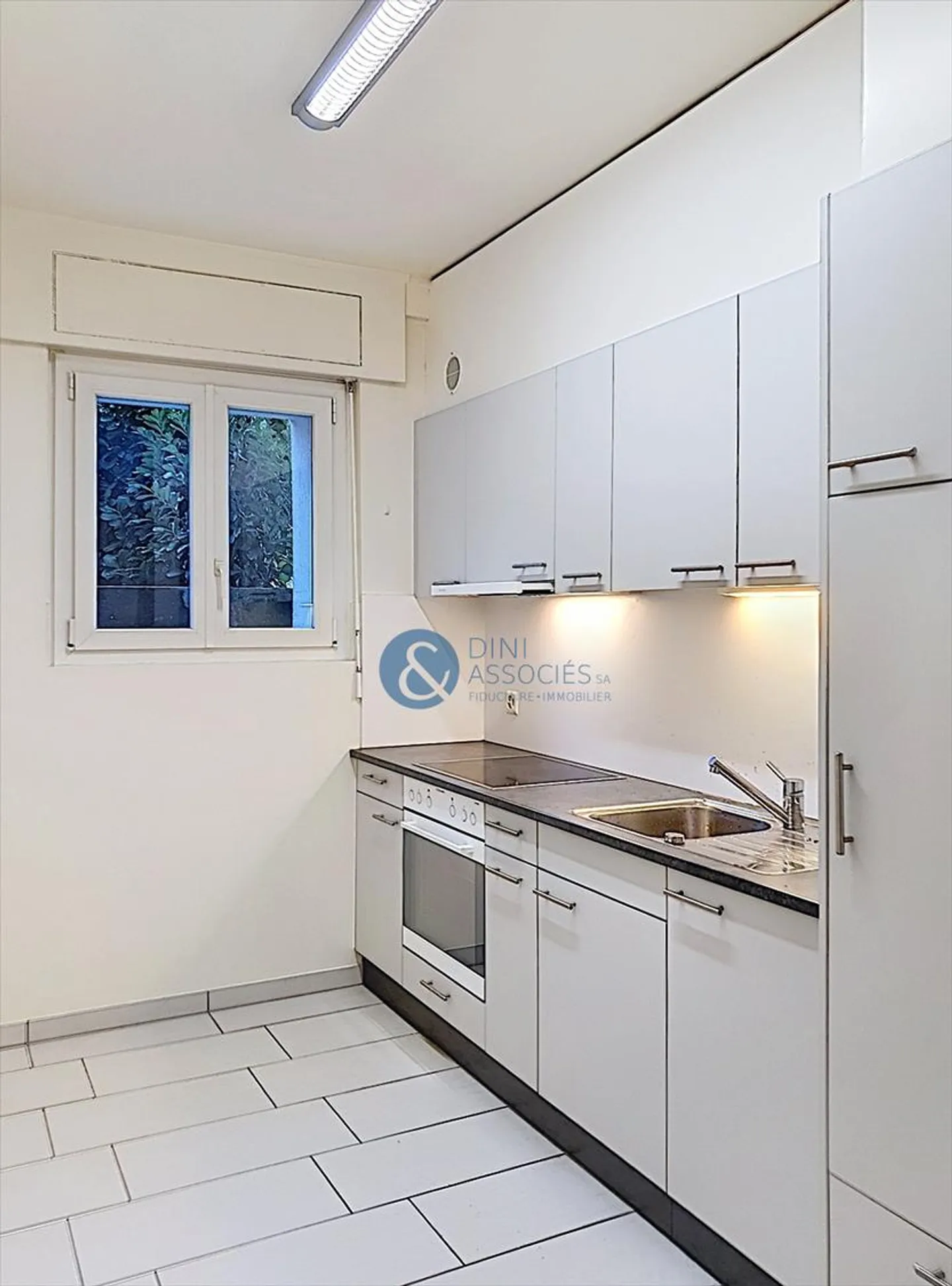 1.5 Room Apartment - Photo 2 of 3