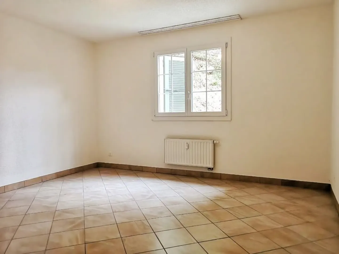 Spacieux appartement de 5.5 pièces à vendre à Soyhières avec grand balcon de 35m2 - Photo 20 sur 26