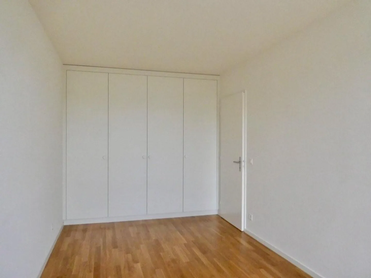 Superb accommodation close to the banking district - Photo 5 of 8