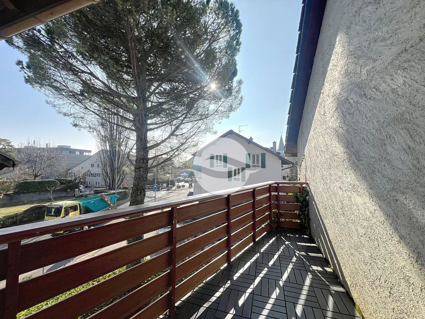 Charmantes Duplex mit 5,5 Zimmern - Foto 2 von 10