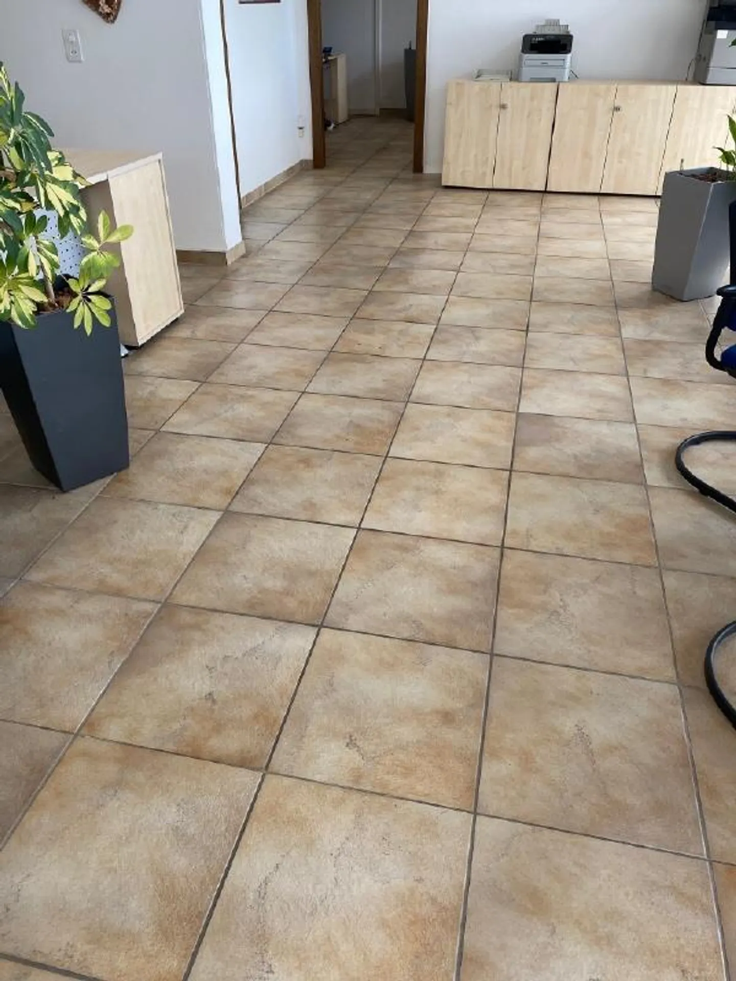 Spazio ufficio in affitto al piano terra - Foto 2 di 8